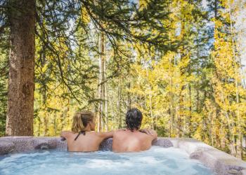 Cabins with Hot Tubs in Estes Park - HomeToGo